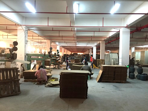 《一口气看完偷渡的女人》午夜高清完整版3