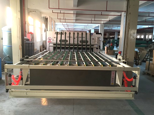 《一口气看完偷渡的女人》午夜高清完整版1